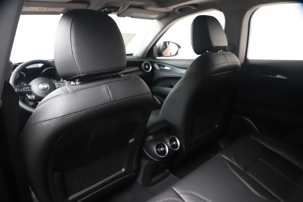 New 2020 Alfa Romeo Stelvio Q4 for sale $49,240 at Bentley Greenwich in Greenwich CT 06830 20