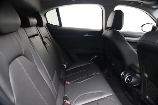 New 2020 Alfa Romeo Stelvio Q4 for sale $49,240 at Bentley Greenwich in Greenwich CT 06830 27