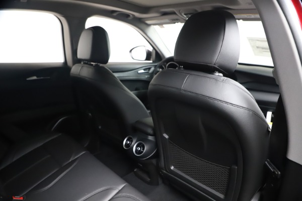 New 2020 Alfa Romeo Stelvio Q4 for sale $49,240 at Bentley Greenwich in Greenwich CT 06830 28