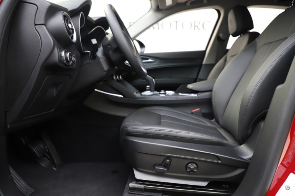 New 2020 Alfa Romeo Stelvio Sport Q4 for sale $50,190 at Bentley Greenwich in Greenwich CT 06830 14
