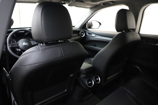 New 2020 Alfa Romeo Stelvio Sport Q4 for sale $50,190 at Bentley Greenwich in Greenwich CT 06830 20