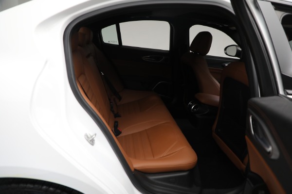 New 2020 Alfa Romeo Giulia Ti Sport Q4 for sale $53,190 at Bentley Greenwich in Greenwich CT 06830 27