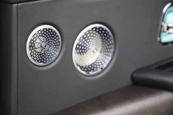 New 2020 Rolls-Royce Cullinan for sale $385,525 at Bentley Greenwich in Greenwich CT 06830 24