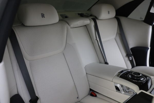 Used 2015 Rolls-Royce Ghost for sale Sold at Bentley Greenwich in Greenwich CT 06830 18