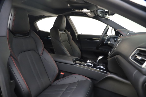 New 2020 Maserati Ghibli S Q4 GranSport for sale $70,331 at Bentley Greenwich in Greenwich CT 06830 21