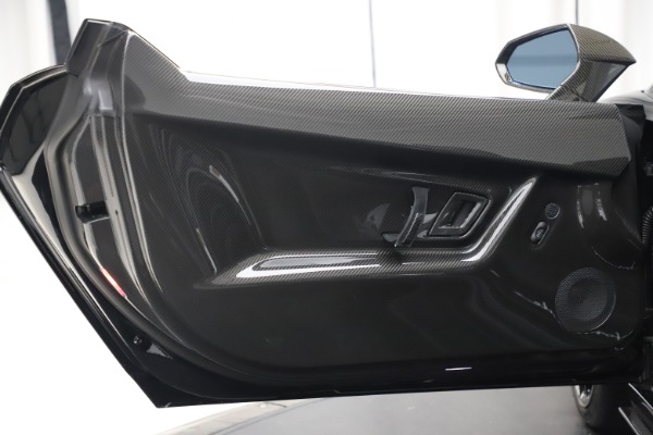 Used 2013 Lamborghini Gallardo LP 570-4 Spyder Performante for sale Sold at Bentley Greenwich in Greenwich CT 06830 25