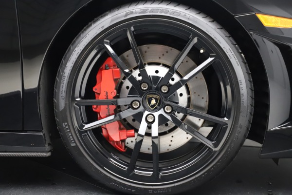 Used 2013 Lamborghini Gallardo LP 570-4 Spyder Performante for sale Sold at Bentley Greenwich in Greenwich CT 06830 27