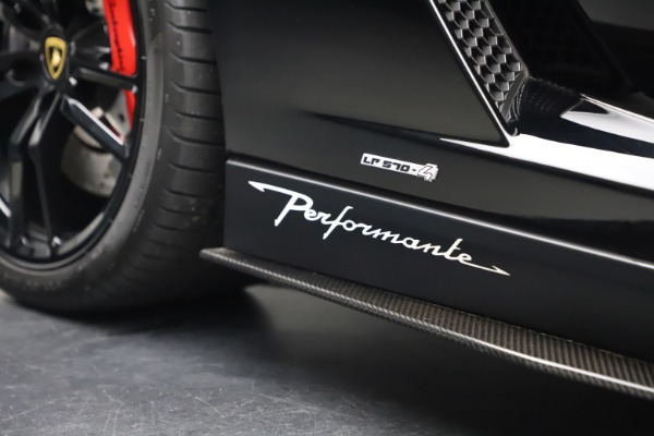 Used 2013 Lamborghini Gallardo LP 570-4 Spyder Performante for sale Sold at Bentley Greenwich in Greenwich CT 06830 28