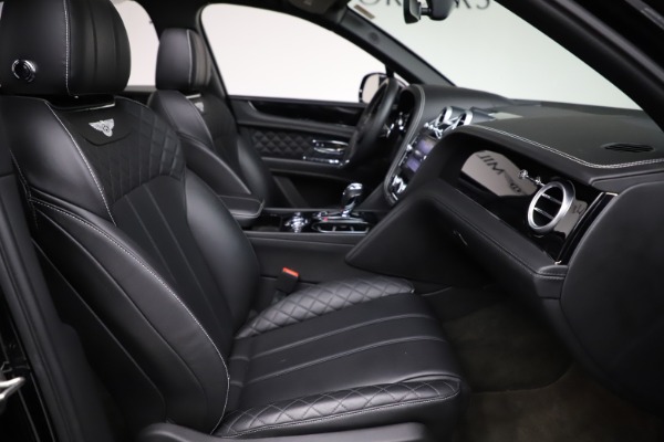 Used 2017 Bentley Bentayga W12 for sale $139,900 at Bentley Greenwich in Greenwich CT 06830 26