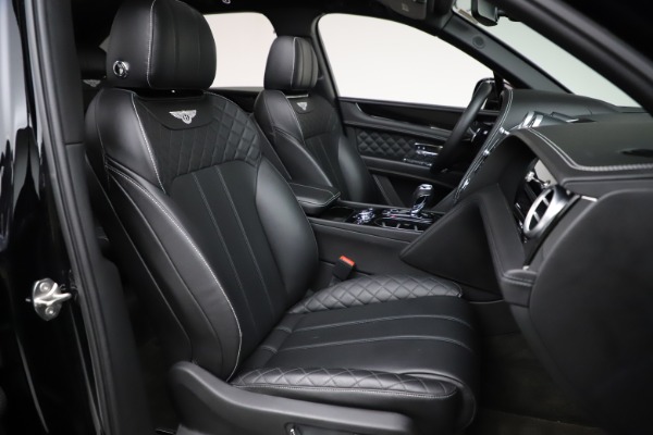 Used 2017 Bentley Bentayga W12 for sale $139,900 at Bentley Greenwich in Greenwich CT 06830 27
