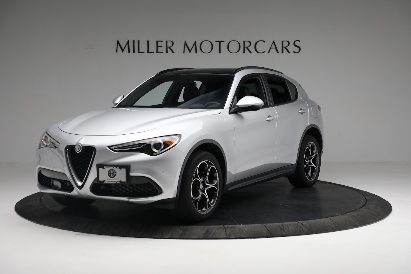 Used 2019 Alfa Romeo Stelvio Ti Sport Q4 for sale Call for price at Bentley Greenwich in Greenwich CT 06830 1