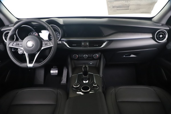 New 2019 Alfa Romeo Stelvio Ti Q4 for sale $51,840 at Bentley Greenwich in Greenwich CT 06830 16