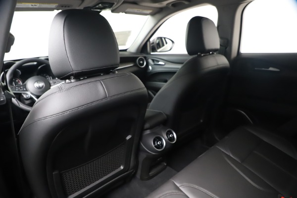 New 2019 Alfa Romeo Stelvio Ti Q4 for sale $51,840 at Bentley Greenwich in Greenwich CT 06830 20