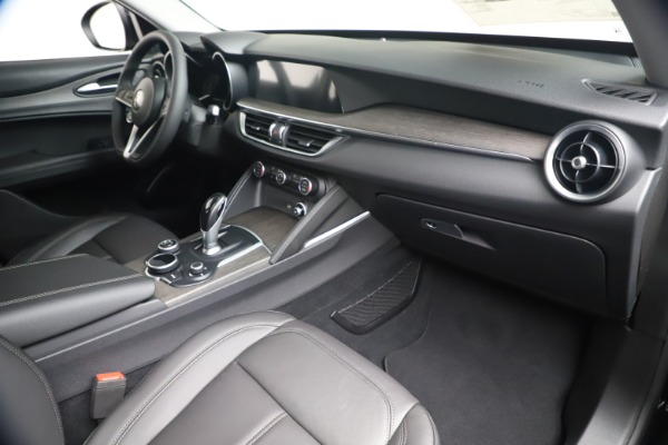 New 2019 Alfa Romeo Stelvio Ti Q4 for sale $51,840 at Bentley Greenwich in Greenwich CT 06830 22