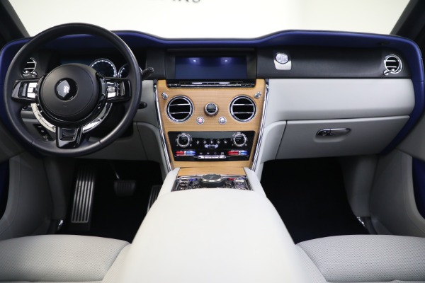 Used 2019 Rolls-Royce Cullinan for sale $319,900 at Bentley Greenwich in Greenwich CT 06830 4
