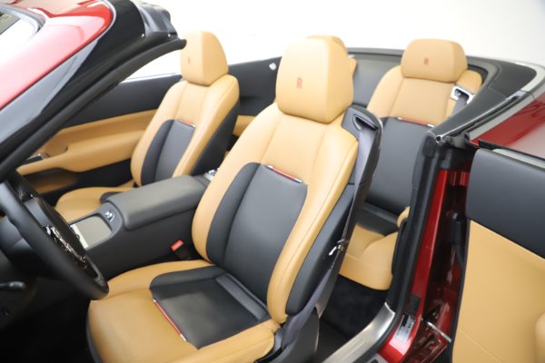 Used 2019 Rolls-Royce Dawn Black Badge for sale $359,900 at Bentley Greenwich in Greenwich CT 06830 19
