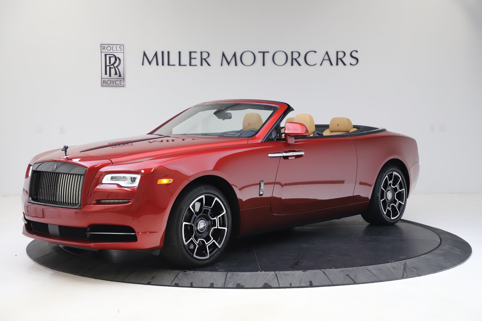 Used 2019 Rolls-Royce Dawn Black Badge for sale $359,900 at Bentley Greenwich in Greenwich CT 06830 1
