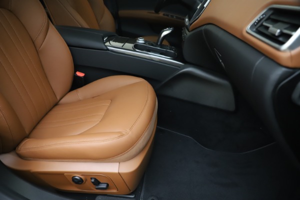 New 2020 Maserati Ghibli S Q4 for sale $86,285 at Bentley Greenwich in Greenwich CT 06830 24