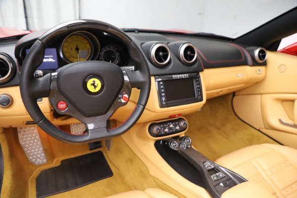 Used 2014 Ferrari California 30 for sale Sold at Bentley Greenwich in Greenwich CT 06830 18