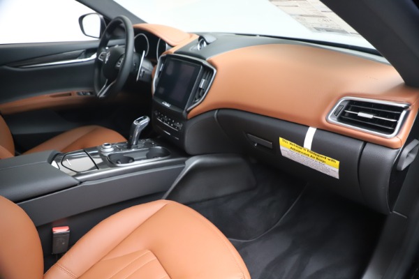 New 2020 Maserati Ghibli S Q4 for sale Sold at Bentley Greenwich in Greenwich CT 06830 22