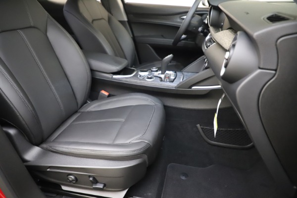 New 2020 Alfa Romeo Stelvio Sport Q4 for sale $50,495 at Bentley Greenwich in Greenwich CT 06830 24