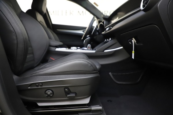 New 2020 Alfa Romeo Stelvio Ti Sport Q4 for sale Sold at Bentley Greenwich in Greenwich CT 06830 23