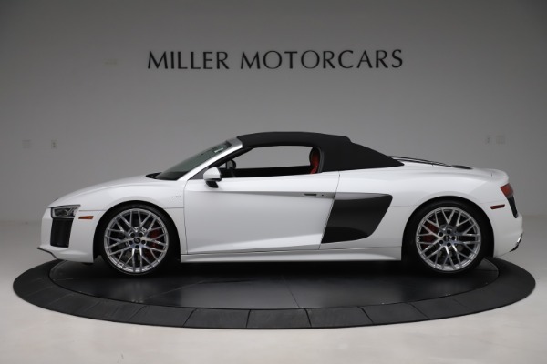 Used 2017 Audi R8 5.2 quattro V10 Spyder for sale Sold at Bentley Greenwich in Greenwich CT 06830 14