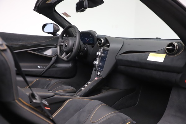 New 2020 McLaren 720S Spider Performance for sale Sold at Bentley Greenwich in Greenwich CT 06830 25