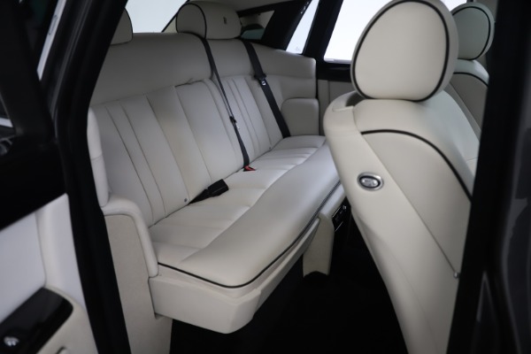 Used 2013 Rolls-Royce Phantom for sale Sold at Bentley Greenwich in Greenwich CT 06830 20