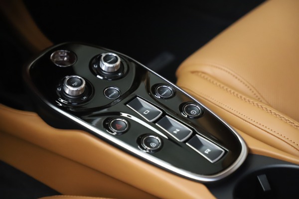 Used 2020 McLaren GT Luxe for sale $187,900 at Bentley Greenwich in Greenwich CT 06830 22