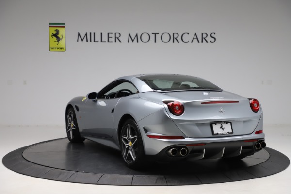 Used 2016 Ferrari California T for sale Sold at Bentley Greenwich in Greenwich CT 06830 17