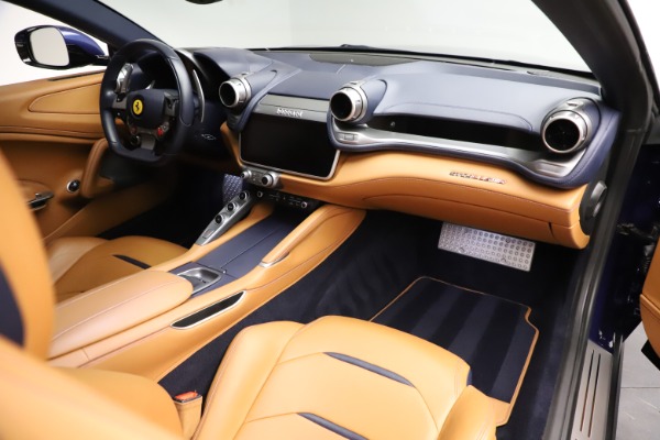 Used 2017 Ferrari GTC4Lusso for sale $209,900 at Bentley Greenwich in Greenwich CT 06830 19