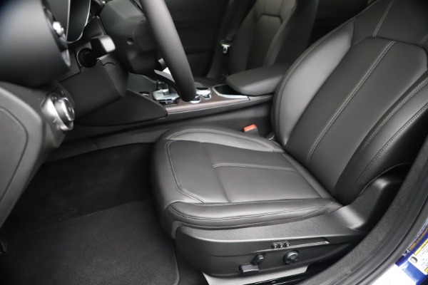New 2020 Alfa Romeo Giulia Ti Q4 for sale $49,245 at Bentley Greenwich in Greenwich CT 06830 15