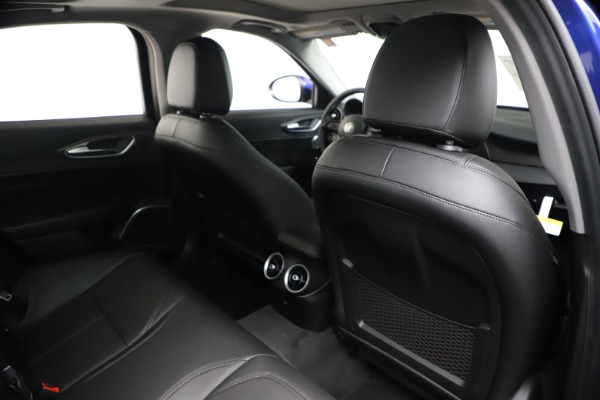 New 2020 Alfa Romeo Giulia Ti Q4 for sale $49,245 at Bentley Greenwich in Greenwich CT 06830 28