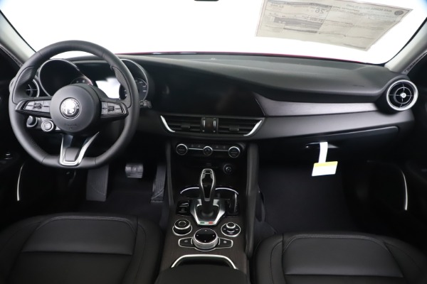 New 2020 Alfa Romeo Giulia Ti Q4 for sale $42,745 at Bentley Greenwich in Greenwich CT 06830 15