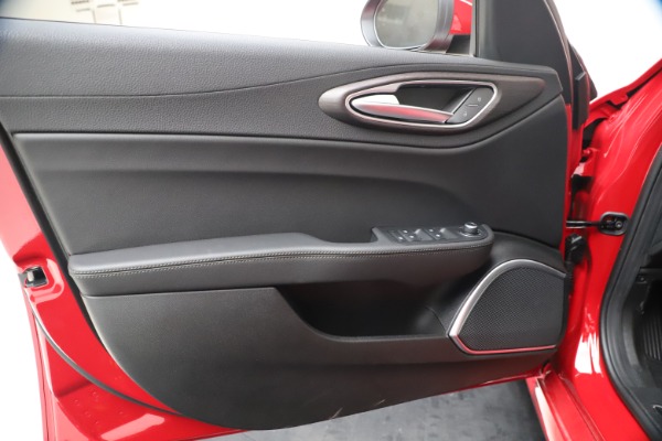 New 2020 Alfa Romeo Giulia Ti Q4 for sale $42,745 at Bentley Greenwich in Greenwich CT 06830 16