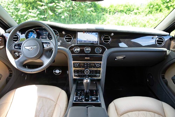 Used 2017 Bentley Mulsanne EWB for sale Sold at Bentley Greenwich in Greenwich CT 06830 22