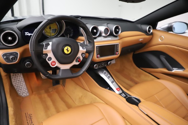 Used 2017 Ferrari California T for sale Sold at Bentley Greenwich in Greenwich CT 06830 17