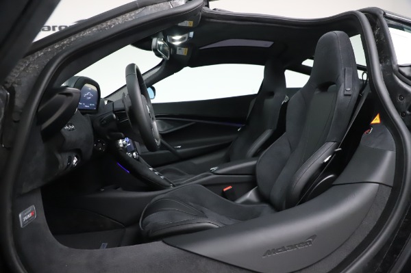 New 2020 McLaren 720S Coupe for sale $347,550 at Bentley Greenwich in Greenwich CT 06830 19