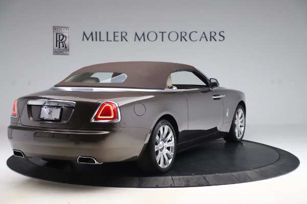 Used 2017 Rolls-Royce Dawn for sale Sold at Bentley Greenwich in Greenwich CT 06830 17