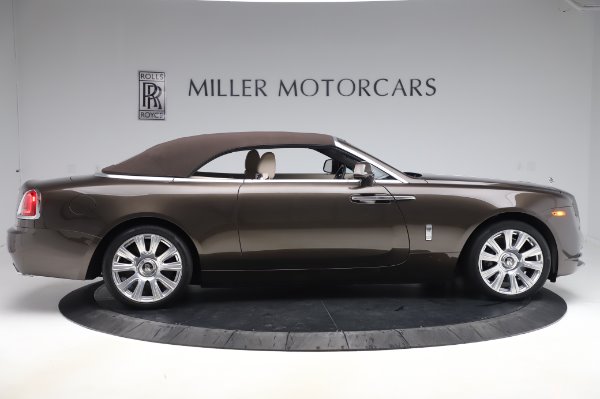 Used 2017 Rolls-Royce Dawn for sale Sold at Bentley Greenwich in Greenwich CT 06830 18