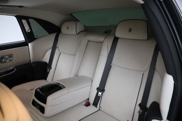 Used 2015 Rolls-Royce Ghost Base for sale Sold at Bentley Greenwich in Greenwich CT 06830 14