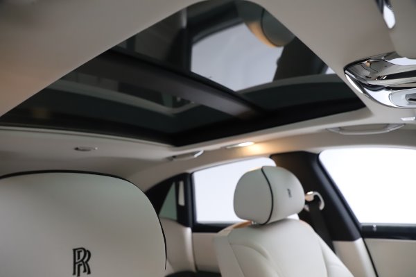 Used 2015 Rolls-Royce Ghost Base for sale Sold at Bentley Greenwich in Greenwich CT 06830 26