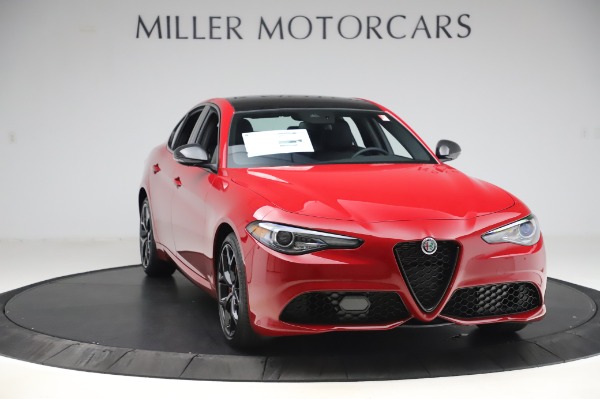 New 2020 Alfa Romeo Giulia Sport Q4 for sale Sold at Bentley Greenwich in Greenwich CT 06830 11