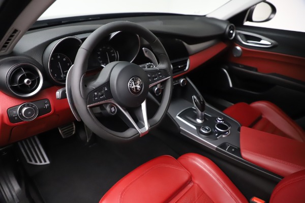 Used 2017 Alfa Romeo Giulia Ti Sport for sale Sold at Bentley Greenwich in Greenwich CT 06830 13