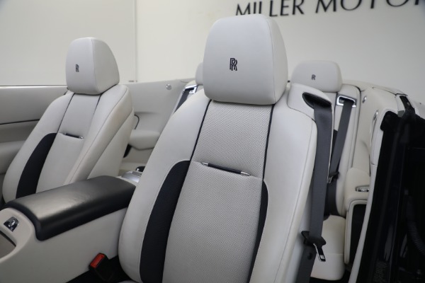 Used 2017 Rolls-Royce Dawn for sale $244,900 at Bentley Greenwich in Greenwich CT 06830 25