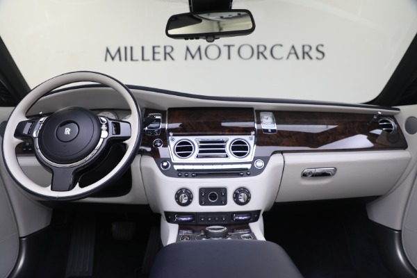 Used 2017 Rolls-Royce Dawn for sale $244,900 at Bentley Greenwich in Greenwich CT 06830 4