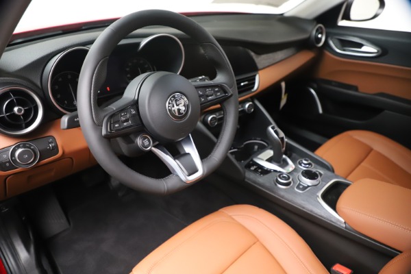 New 2020 Alfa Romeo Giulia Q4 for sale $47,245 at Bentley Greenwich in Greenwich CT 06830 13