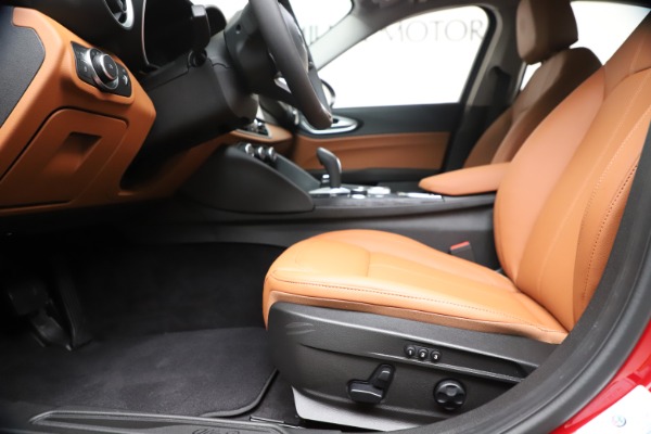 New 2020 Alfa Romeo Giulia Q4 for sale $47,245 at Bentley Greenwich in Greenwich CT 06830 14