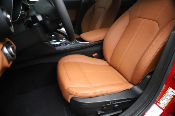 New 2020 Alfa Romeo Giulia Q4 for sale $47,245 at Bentley Greenwich in Greenwich CT 06830 15
